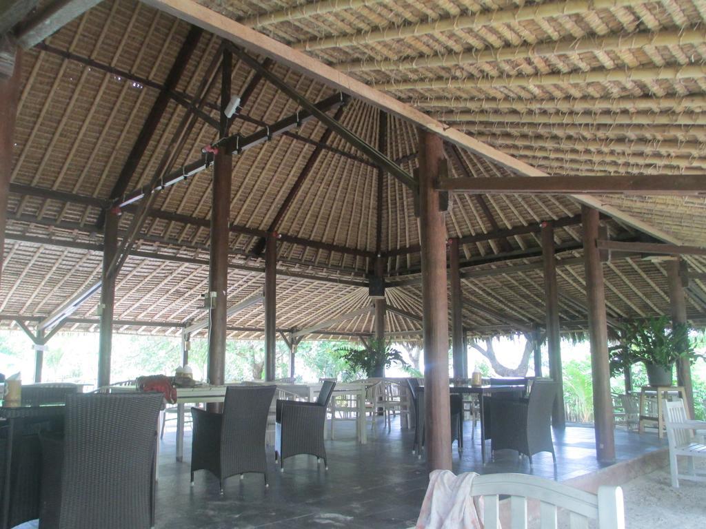 Selong Belanak Bungalows Exterior photo