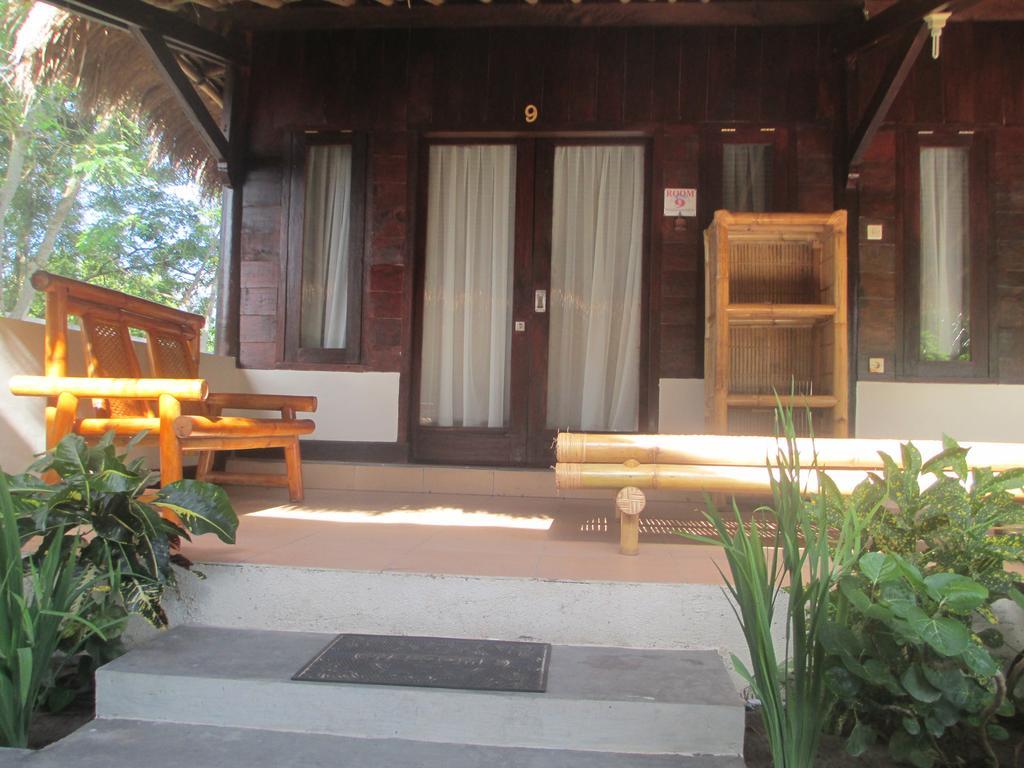 Selong Belanak Bungalows Exterior photo
